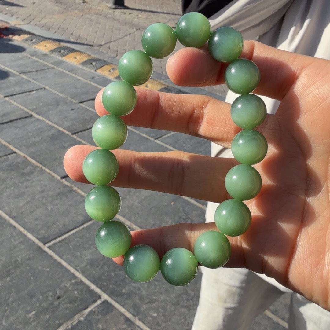 和田玉未镶嵌颈饰碧玉粉绿起猫三国弟弟多样性拍一发一