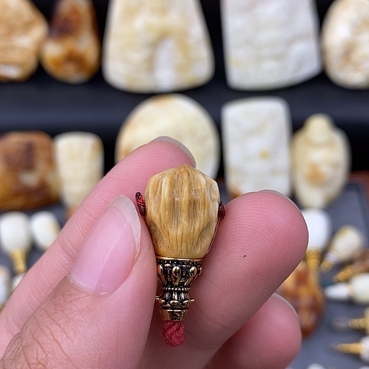 琥珀未镶嵌裸石11三通c855