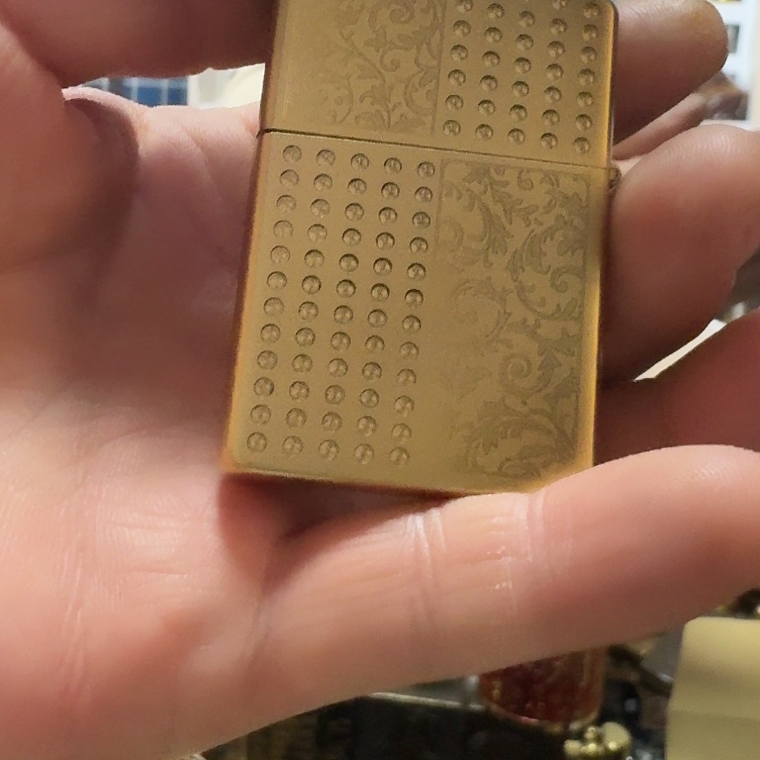 佐罗砖石金唐草煤油打火机
