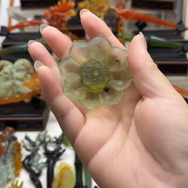 蛇纹石玉岫玉挂坠未镶嵌