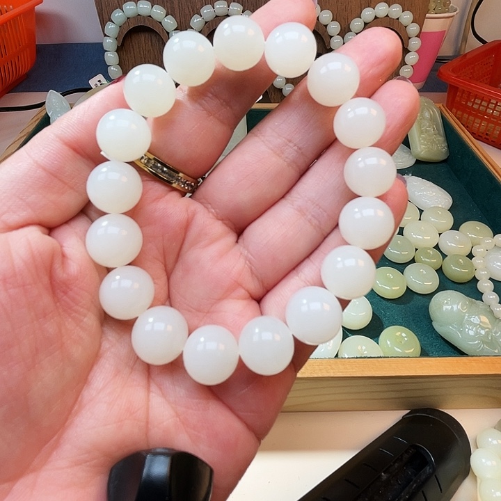 和田玉（糖玉）未镶嵌颈饰