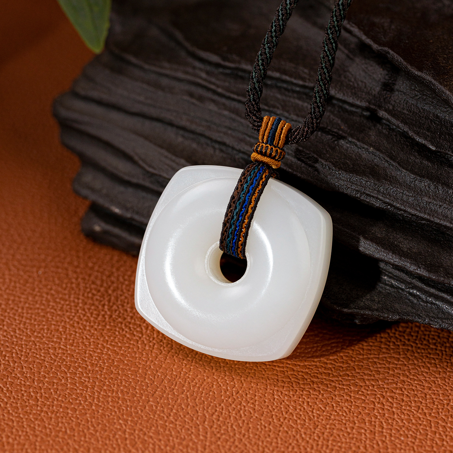 寅石珠宝   新疆且末白玉方扣