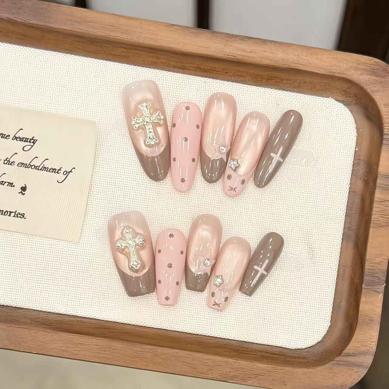 十字米菲-XingHeJiYu轻奢高定美甲 10片装