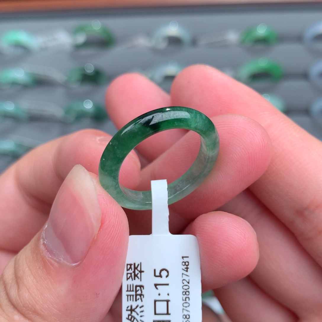 翡翠戒指未镶嵌天然