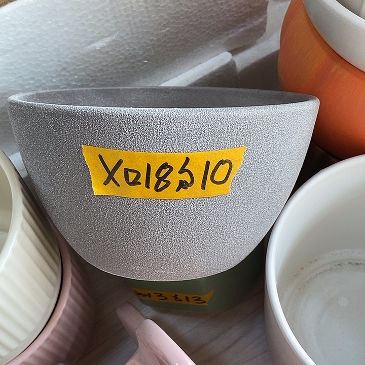 陶瓷花盆有孔 瑕疵介意勿拍 