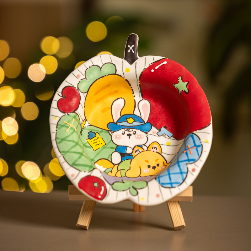 083兔子狐狸手绘苹果陶瓷大碗