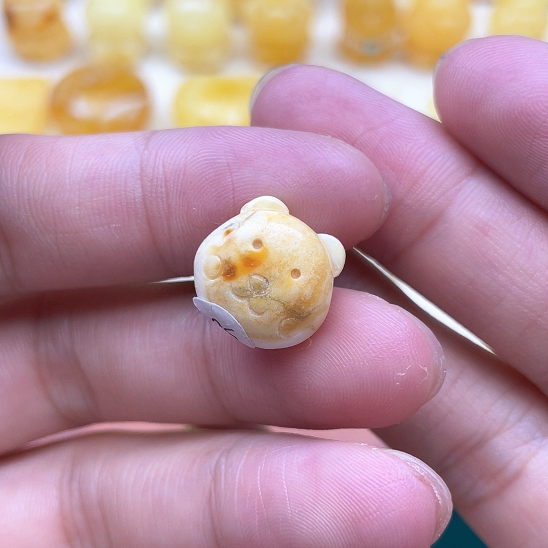未镶嵌琥珀裸石蜜蜡
