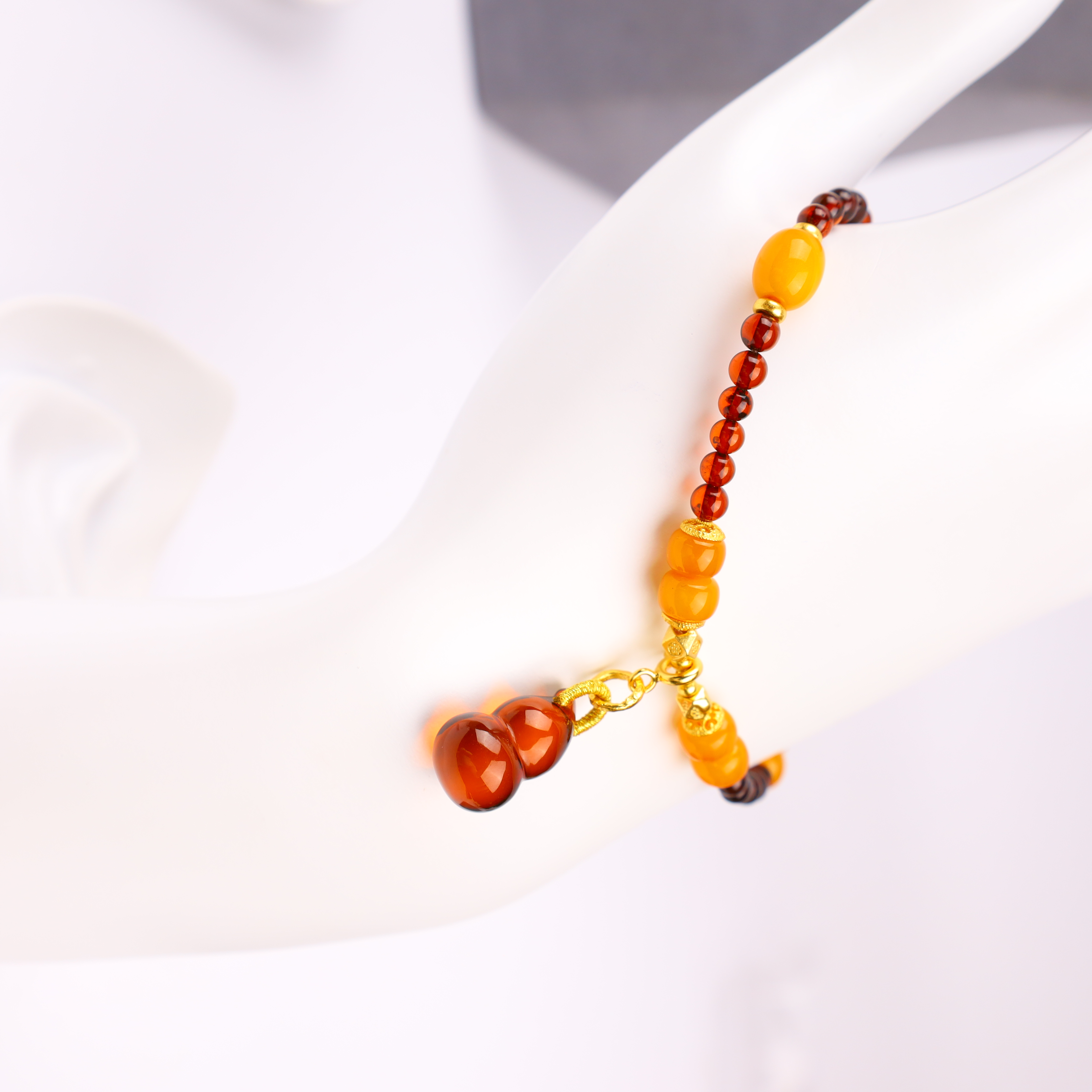 【心如珠宝甄选敏敏】葫禄 蜜蜡血珀葫芦手串YBD4121808