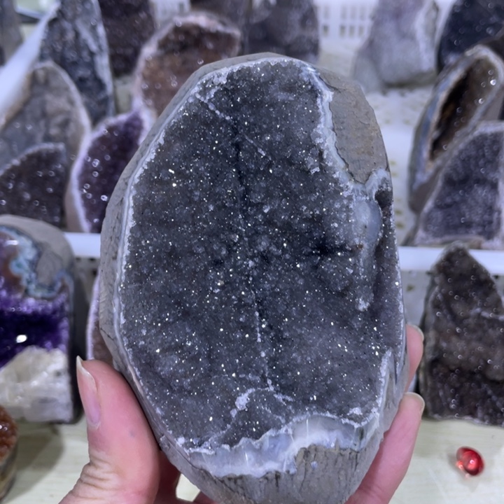 紫晶钛晶钱袋子未镶嵌