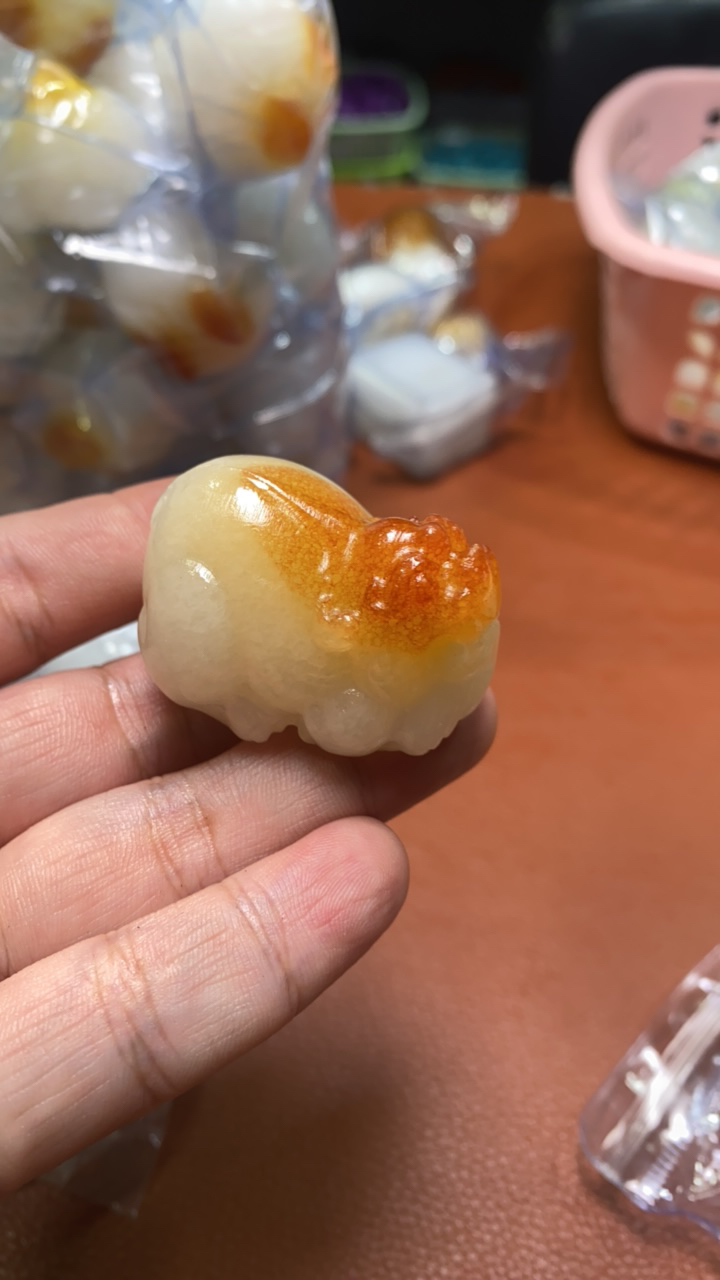 C  1 小貔貅手持