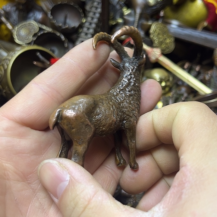 诚信经营精美铜器