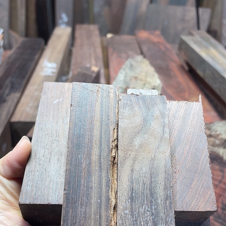 交趾黄檀（大红酸枝）