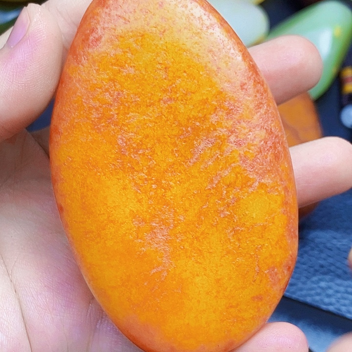 和田玉未镶嵌珠宝半成品