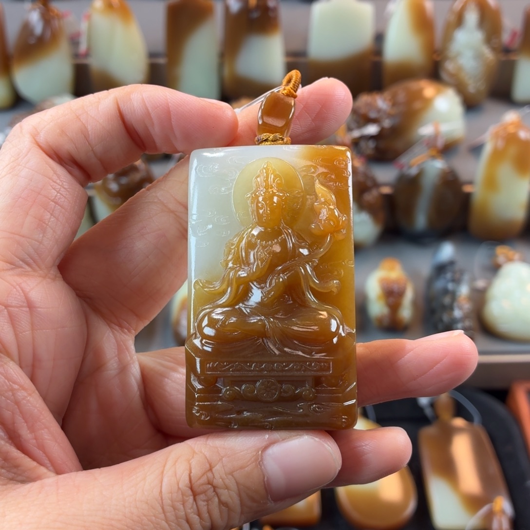 和田玉未镶嵌颈饰