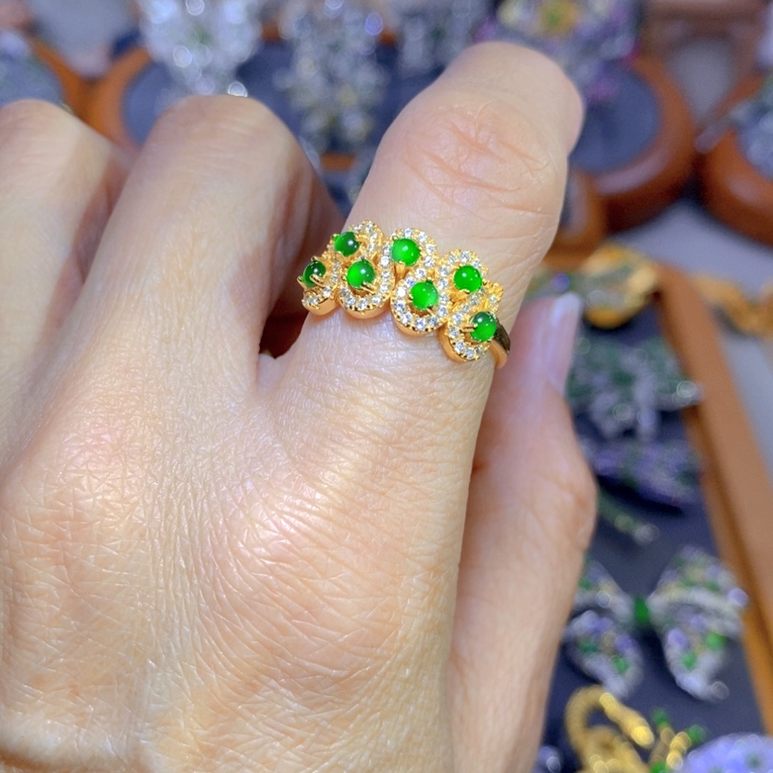 翡翠颈饰银S925镶嵌天然翡翠