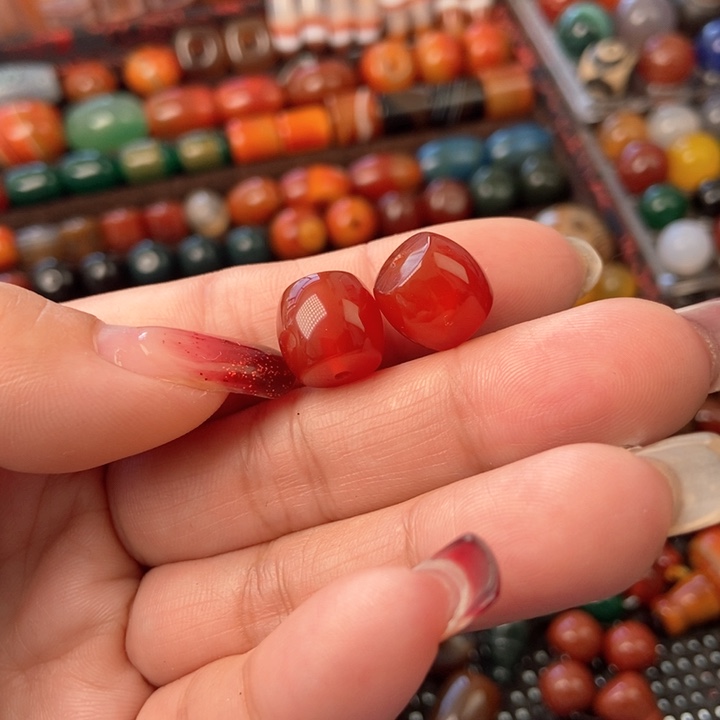 玛瑙/玉髓珠宝半成品未镶嵌桶珠一对