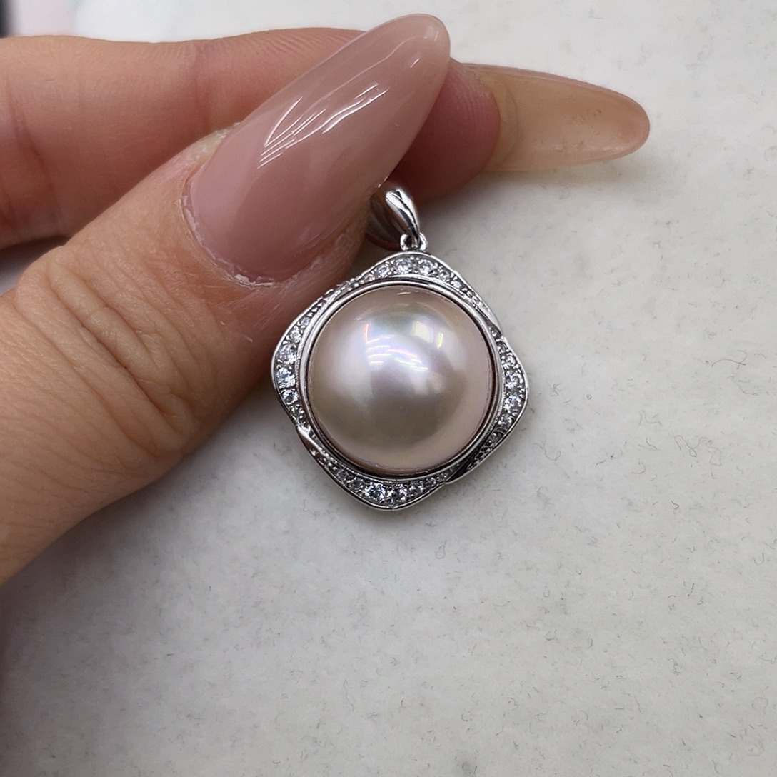 颈饰银S925镶嵌拼合珍珠（马贝珠）