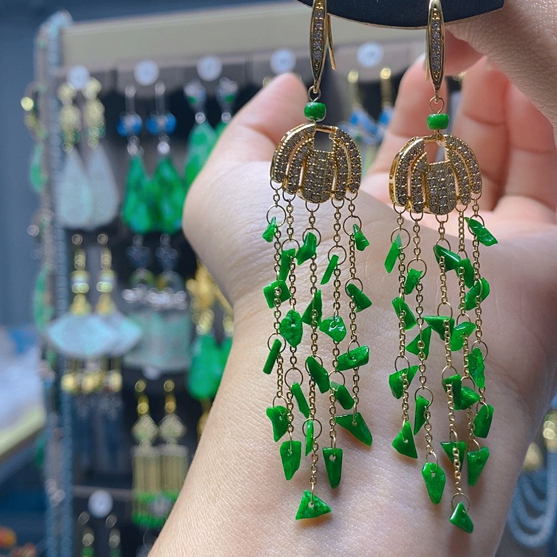 未镶嵌翡翠耳饰翡翠