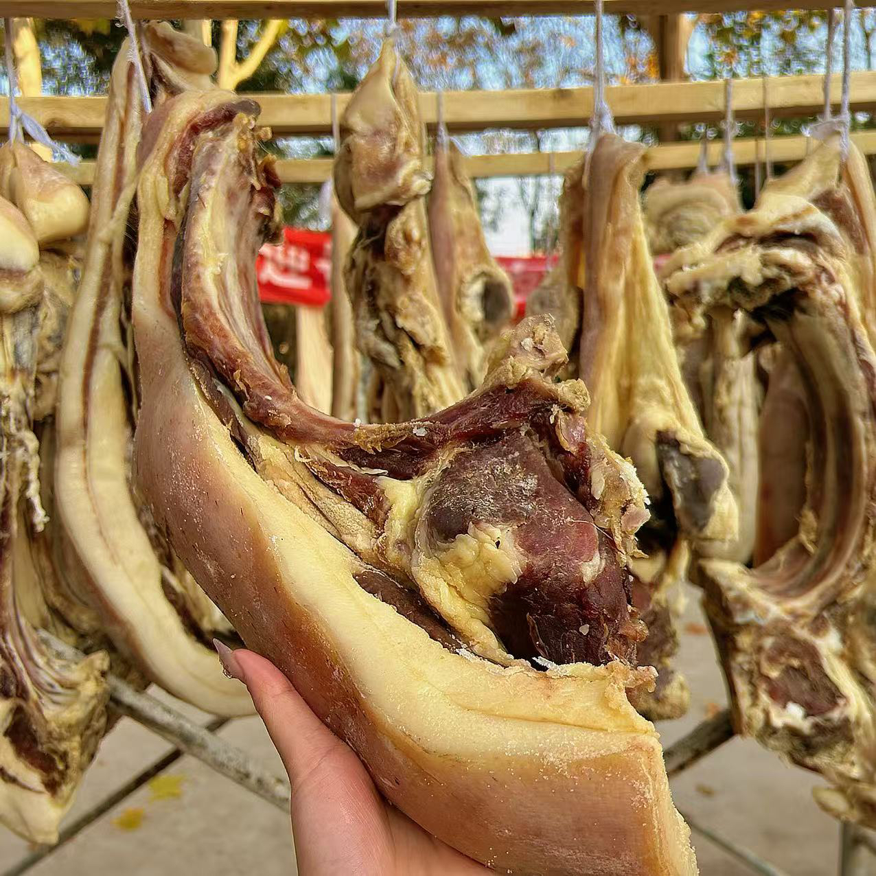 【俏巴巴滴】手工风干腌制黑毛猪腊肉传统新鲜腊味
