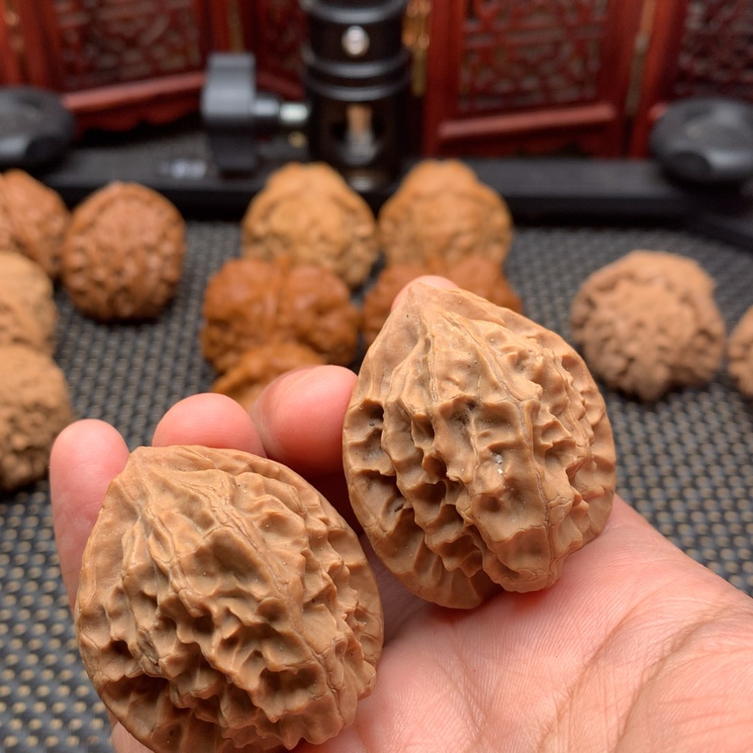 文玩核桃吊坠龙鳞35