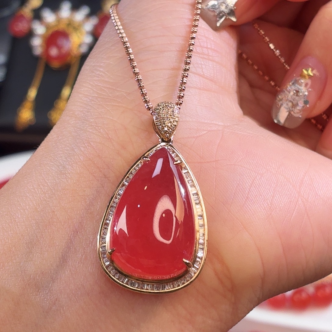 菱锰矿（红纹石）18K金镶嵌吊坠(不含链)