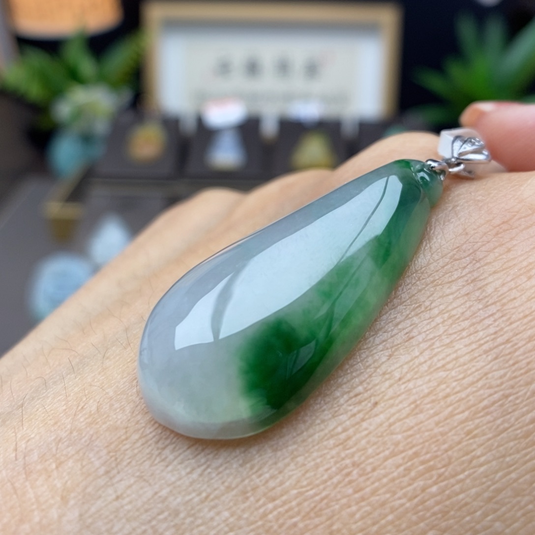 翡翠银S925镶嵌颈饰吊坠70