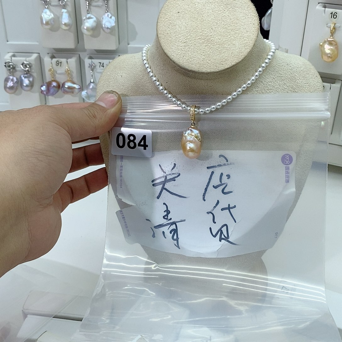 淡水珍珠颈饰合金