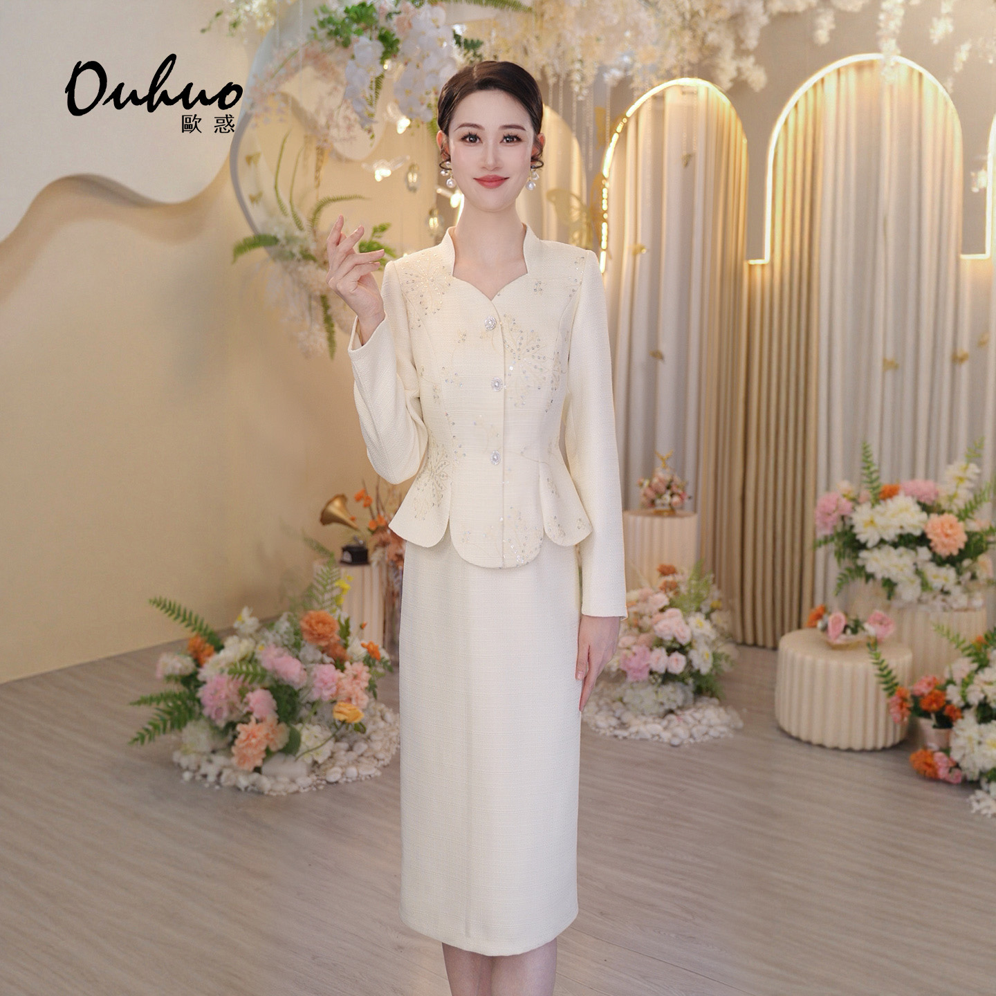 现货【木木定制】2025年秋冬新款气质礼服显瘦复古连衣裙OHDRI11095