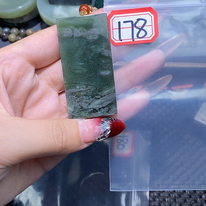 和田玉和田玉边角料随机发未镶嵌