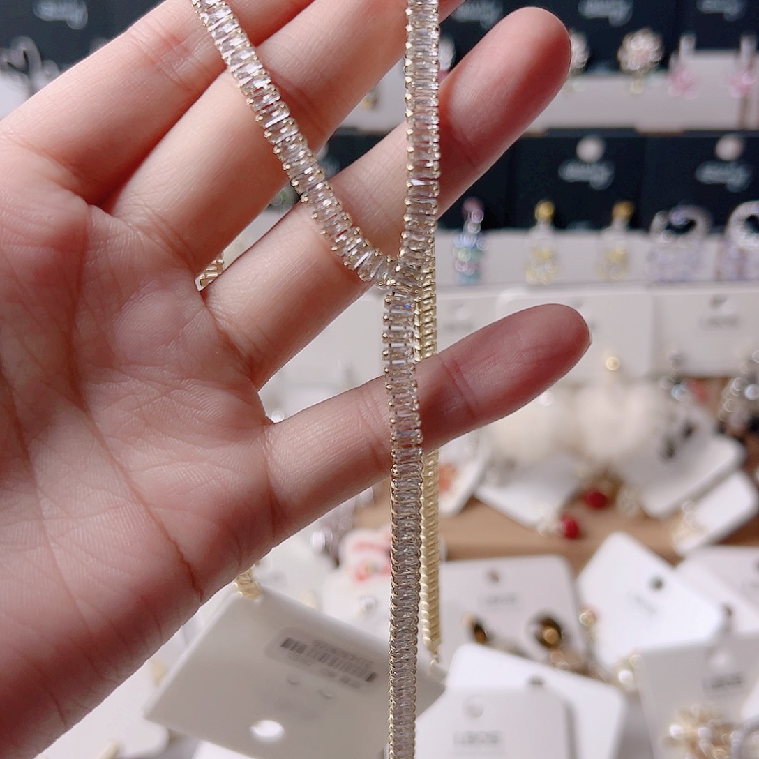 锆石纯铜合金耳环的