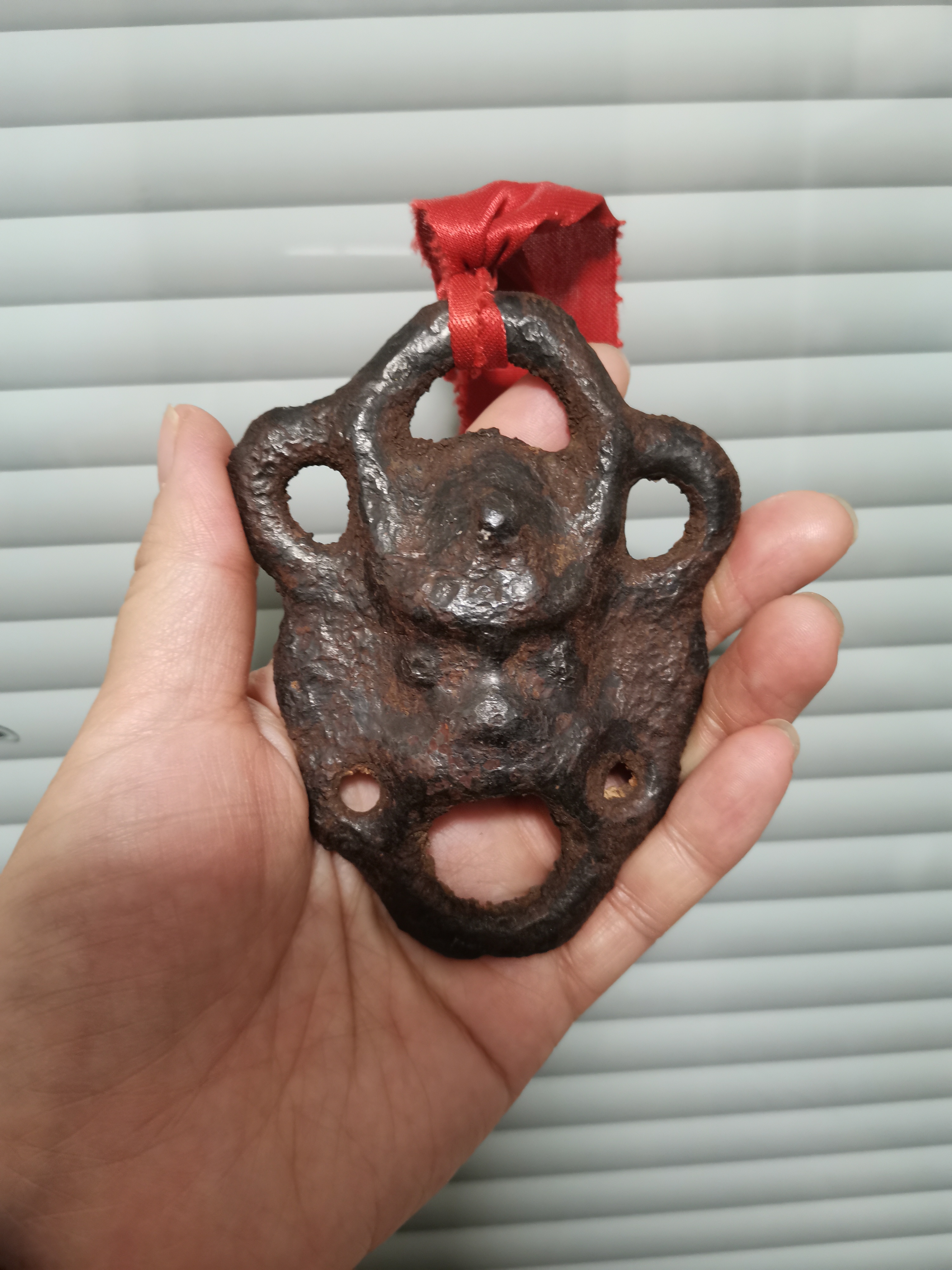 一件铁门扣，商品如图