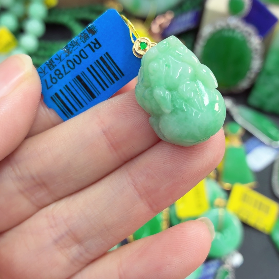 翡翠未镶嵌吊坠(不含链)