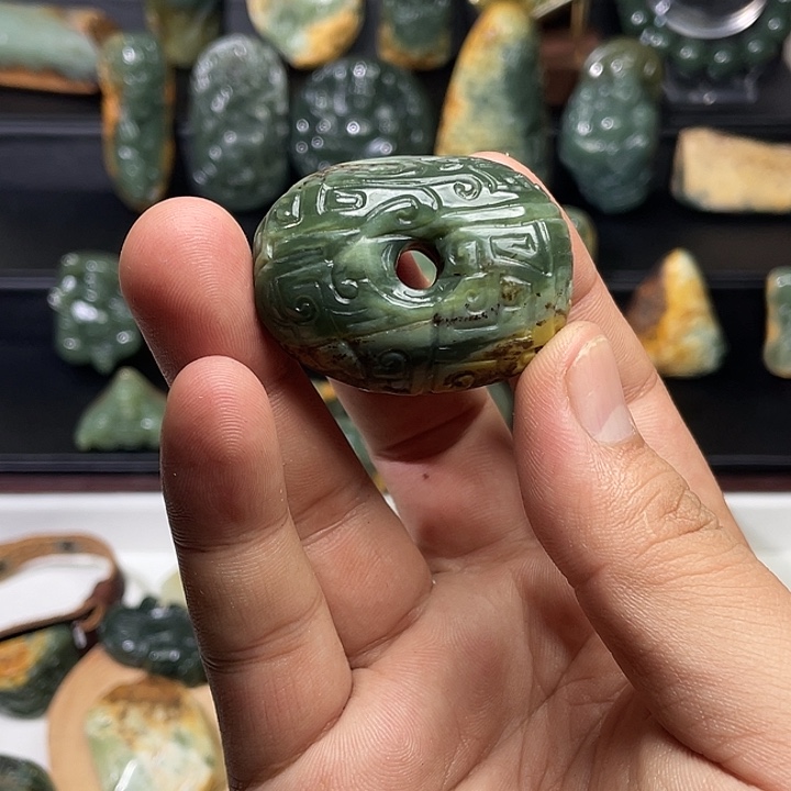 岫岩河磨玉（透闪石质玉）未镶嵌吊坠(不含链)