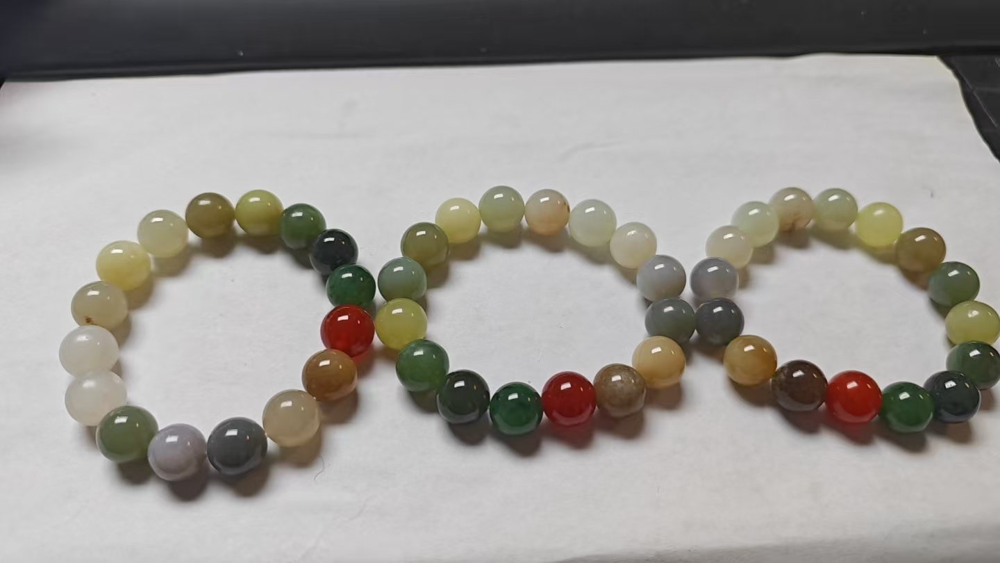 和田玉原创手串12mm左右多样性发其一C-626