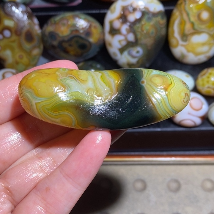 玛瑙/玉髓未镶嵌珠宝半成品