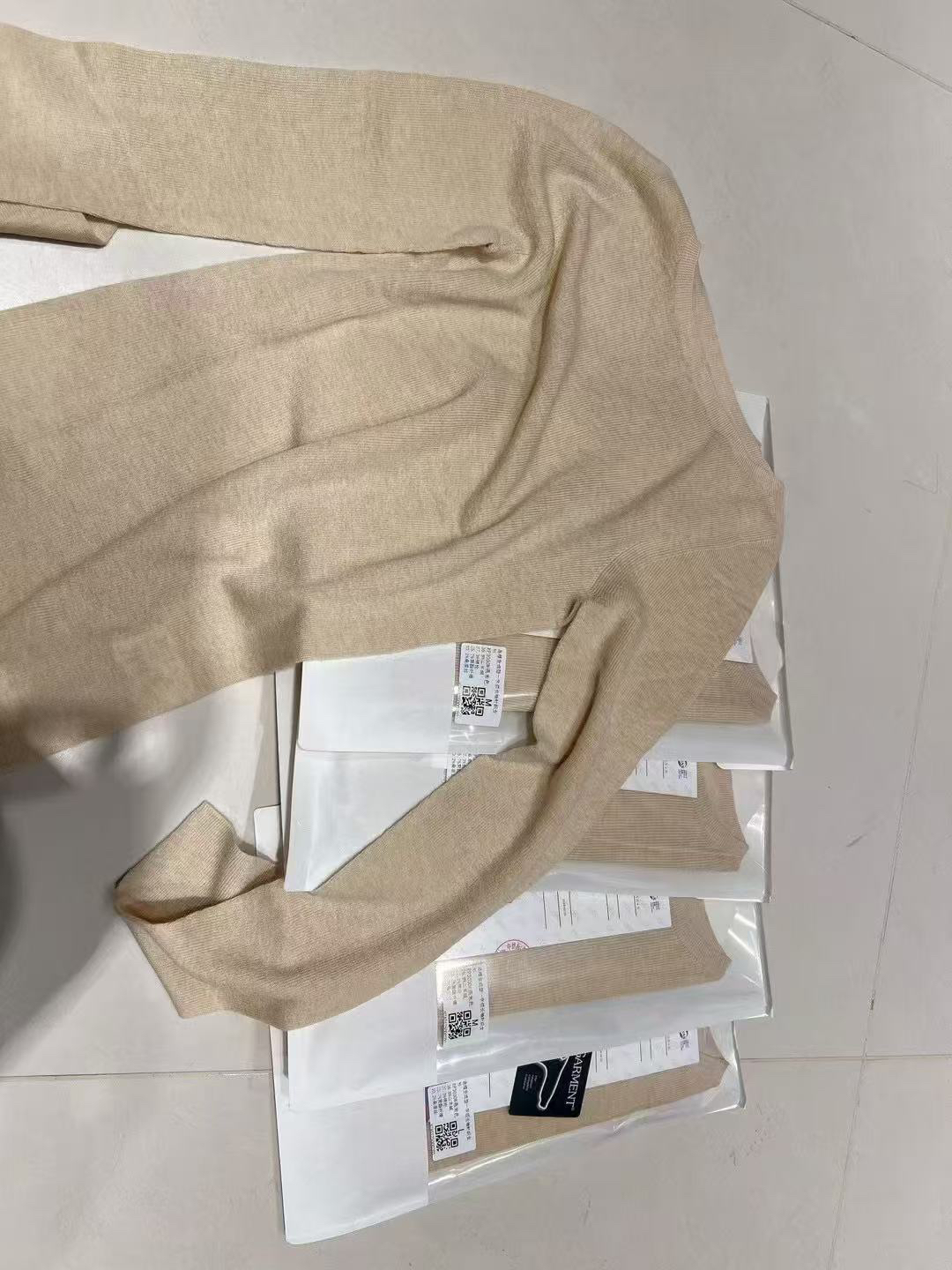 精纺衫圆领打底衫无缝一体设计感上衣