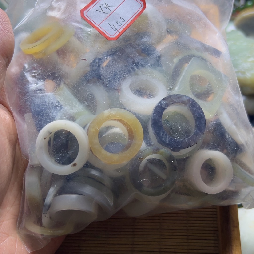 丫***呀和田玉（糖玉）未镶嵌挂件