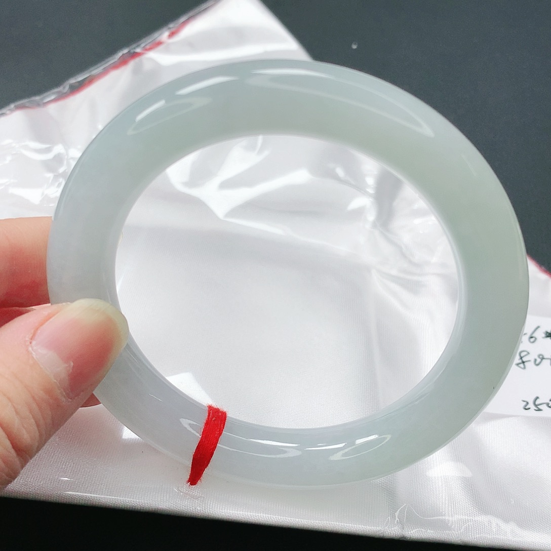 翡翠手镯未镶嵌缅甸天然A货翡翠