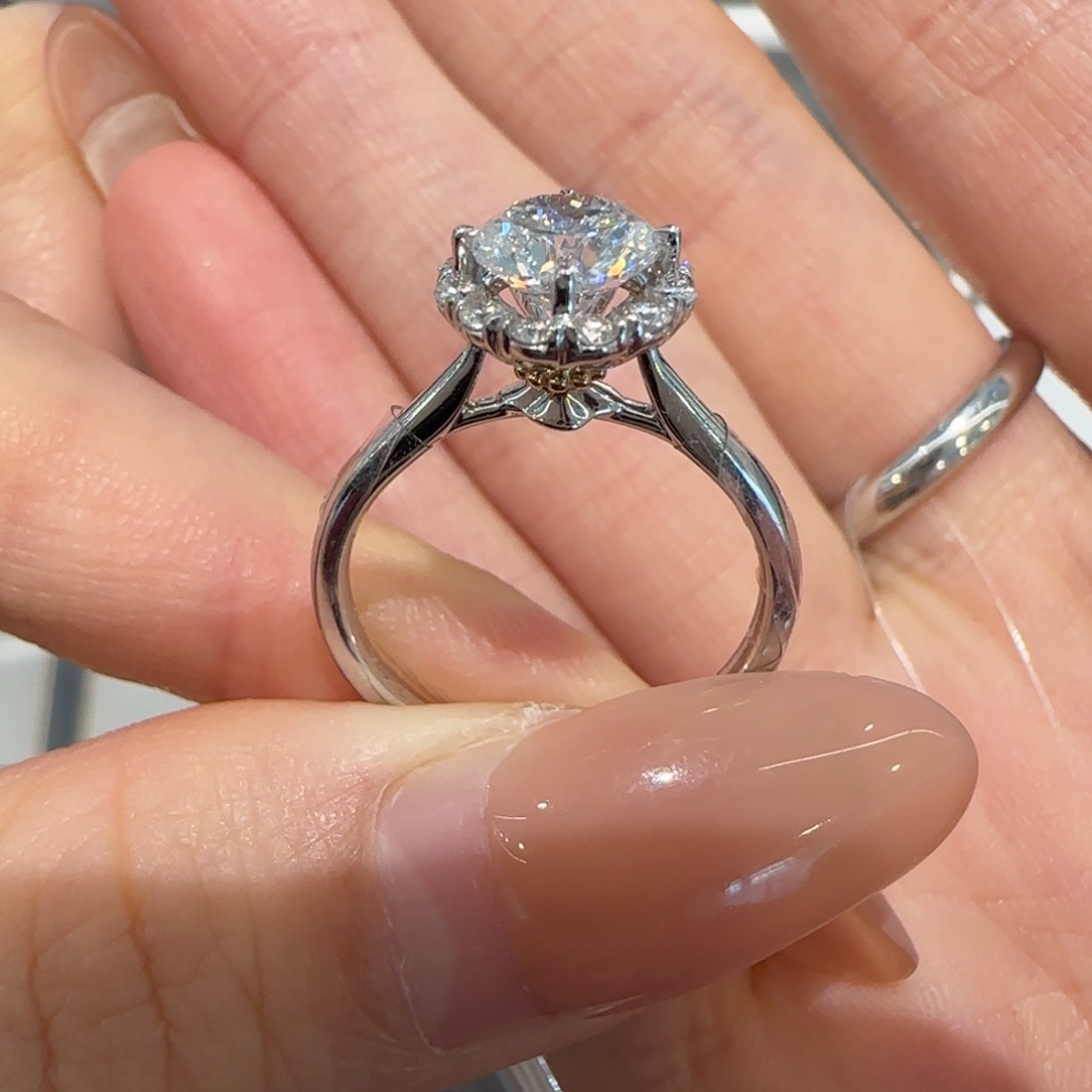 实验室培育钻石18K金镶嵌1卡圆包