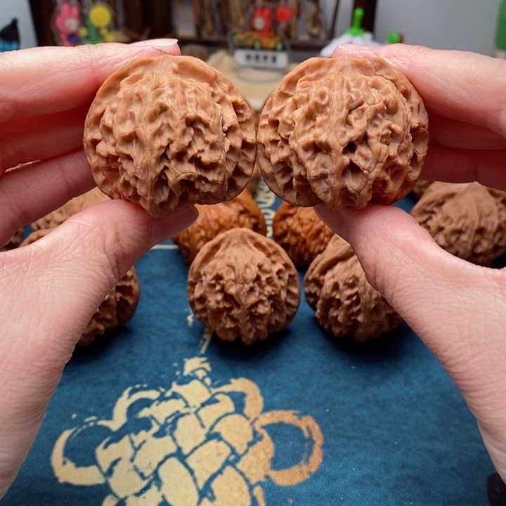 文玩核桃把件全品苹果园40