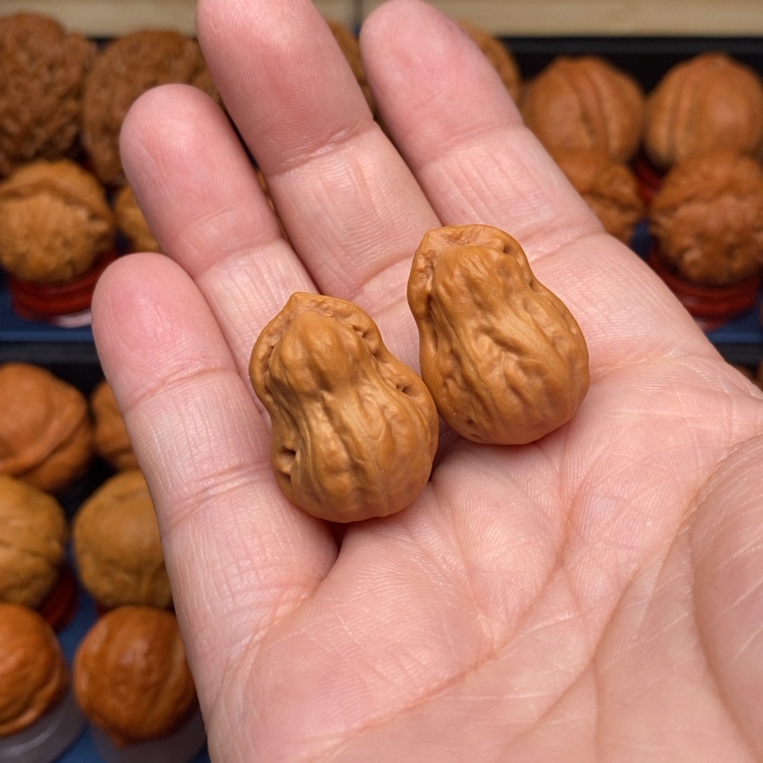 文玩核桃把件手捻花生