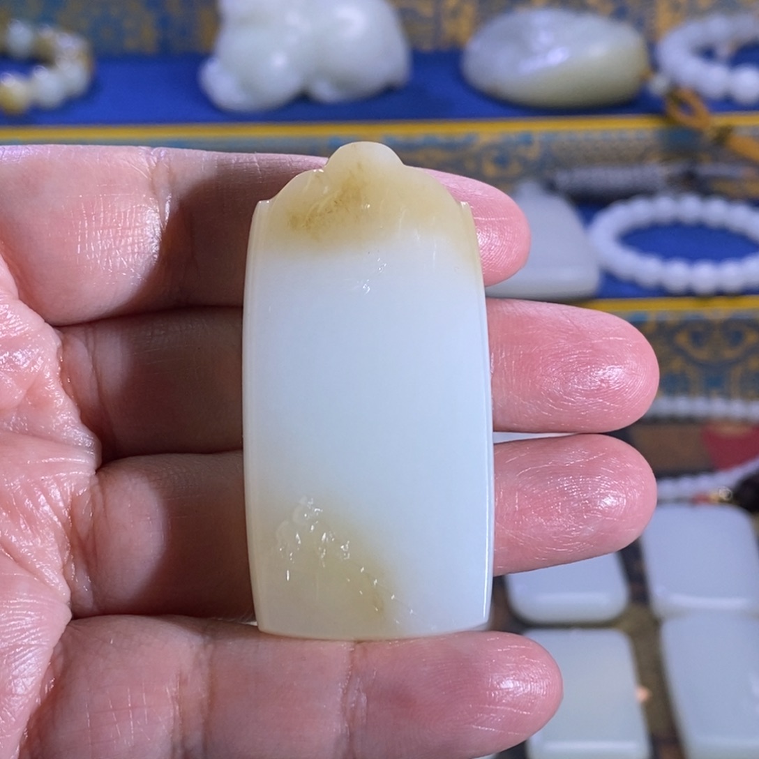【****和田玉（糖玉）未镶嵌挂件