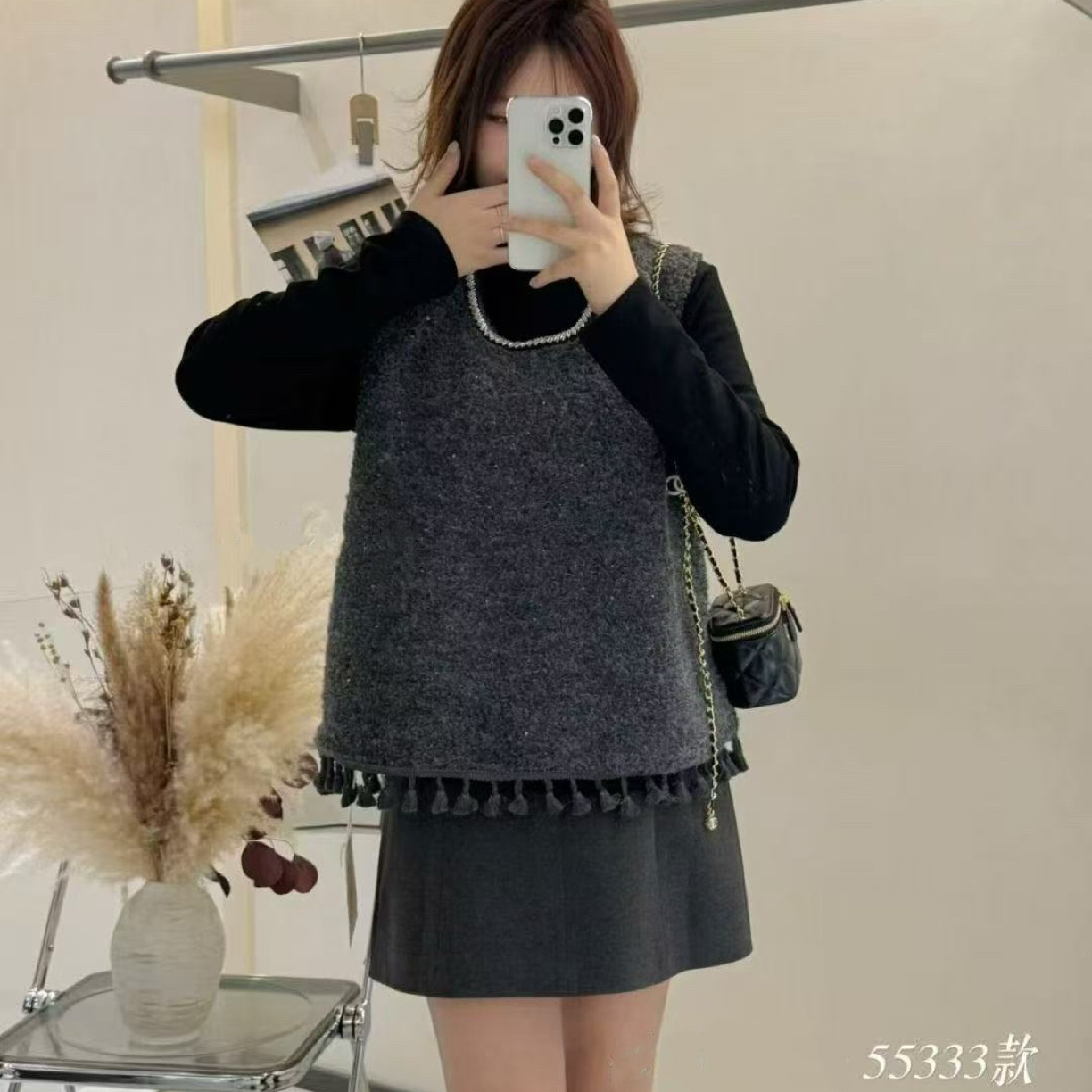 55333大码女装打底磨毛小香风流苏重工马甲两件套（衣长65左右）