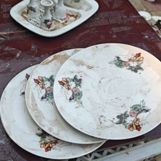 库存微瑕三打白骨精盘子三个