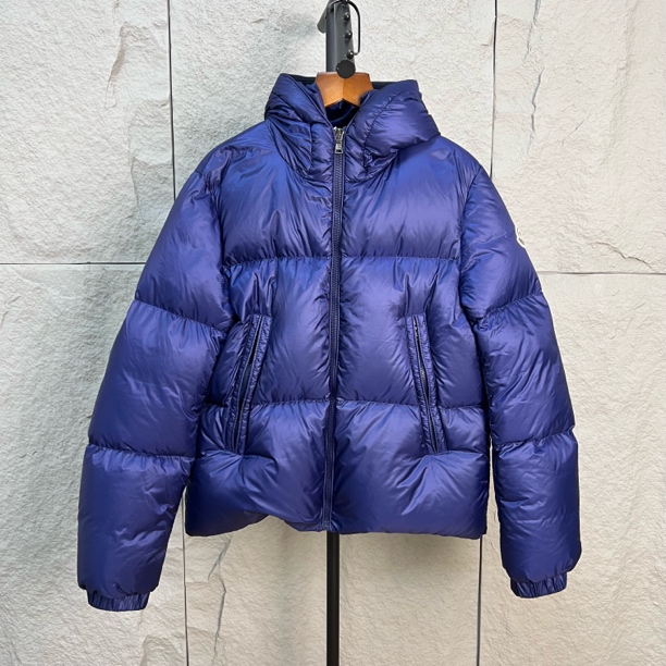 99新 MONCLER 蒙口 藏青连帽短款羽绒服 14码 cl00665