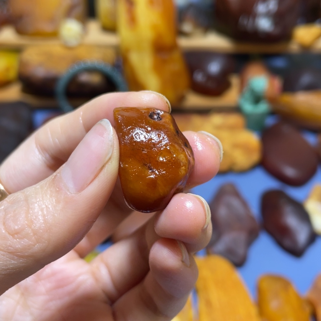 定制琥珀未镶嵌原石