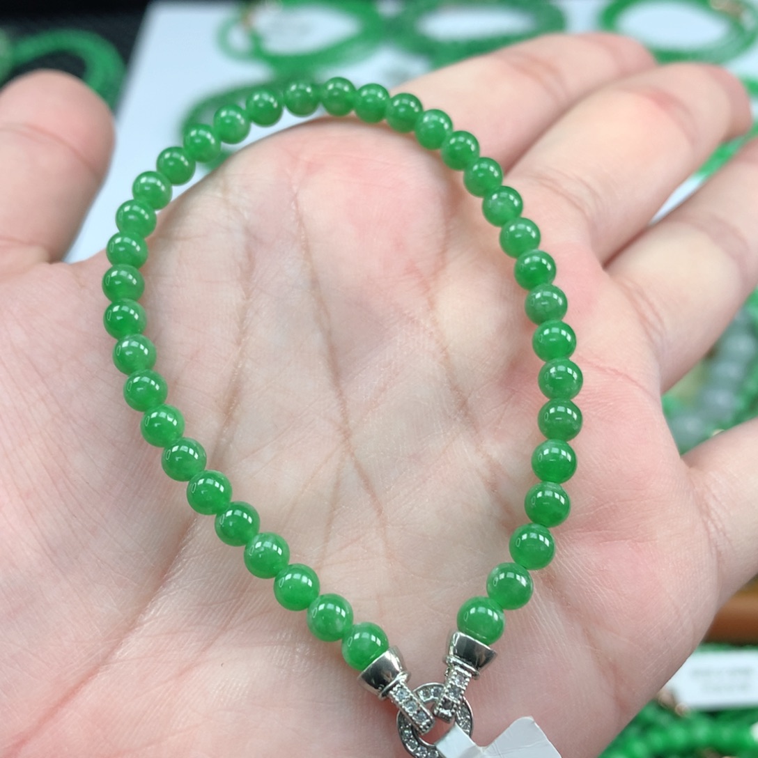 翡翠手链未镶嵌翡翠