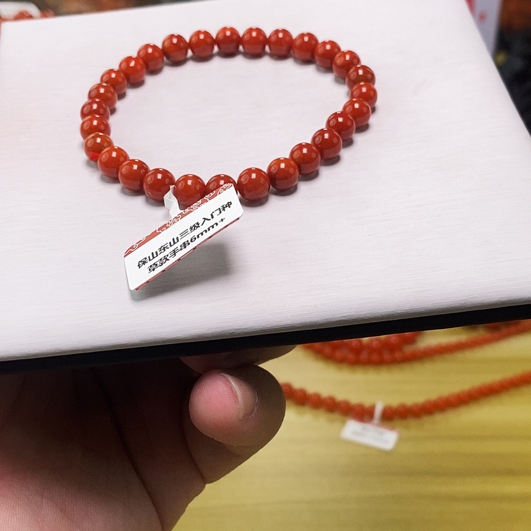 南红玛瑙未镶嵌手链