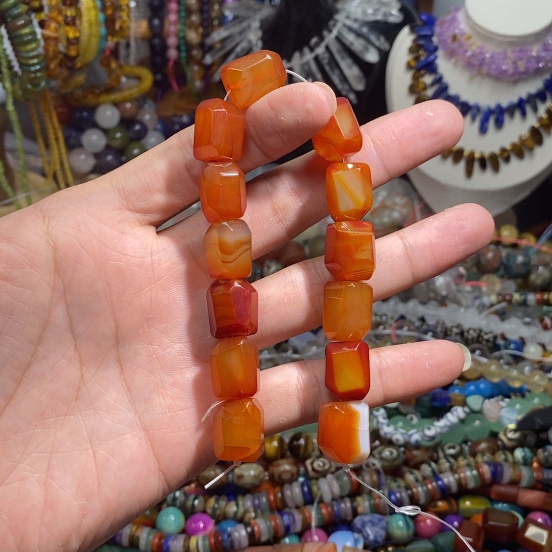 未镶嵌，红玛瑙切面方柱13mm，石英质玉