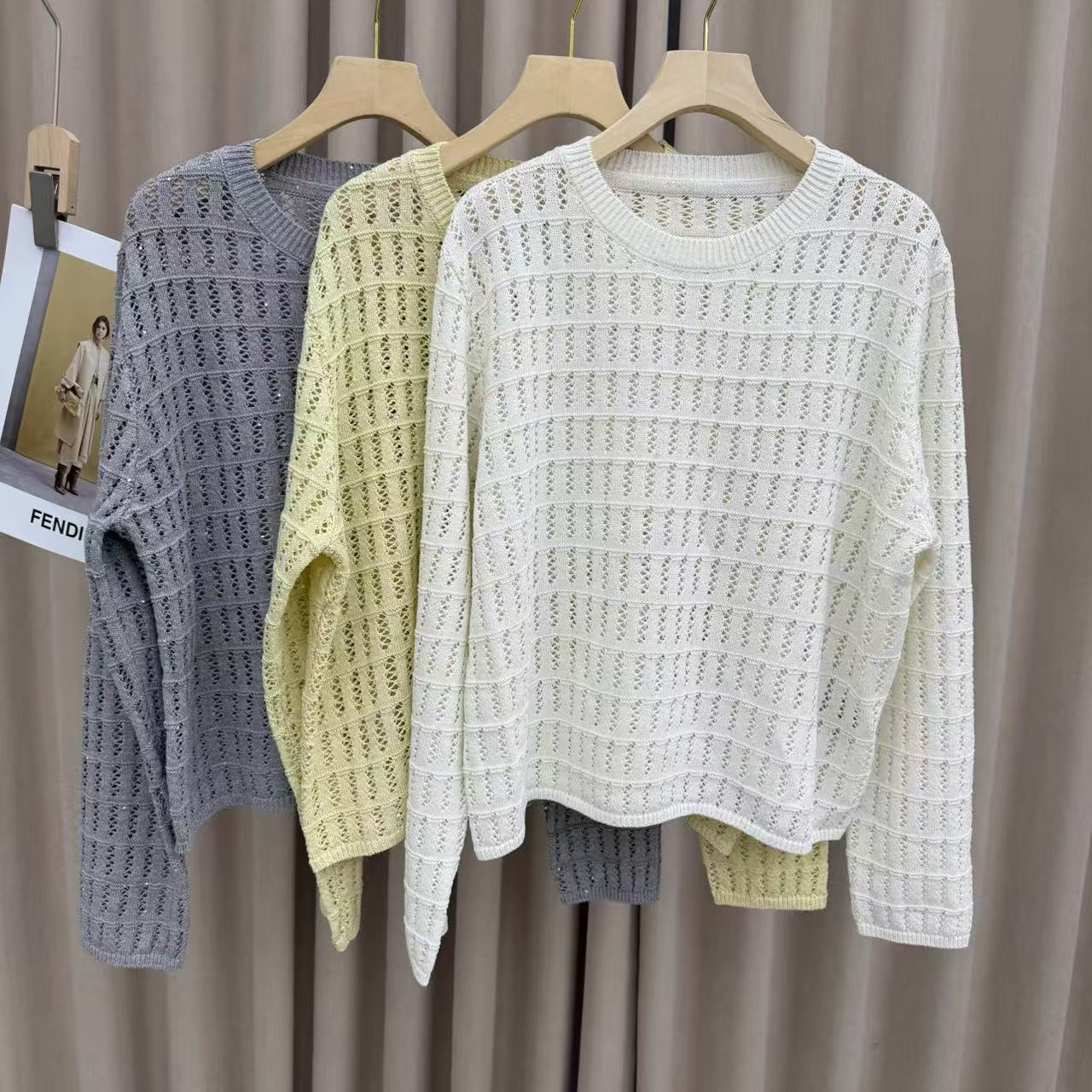 静静推荐 新款圆领挑洞长袖针织衫针织衫22c5170